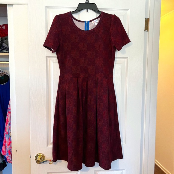 LuLaRoe Dresses & Skirts - Lularoe Amelia red plaid dress Size Medium